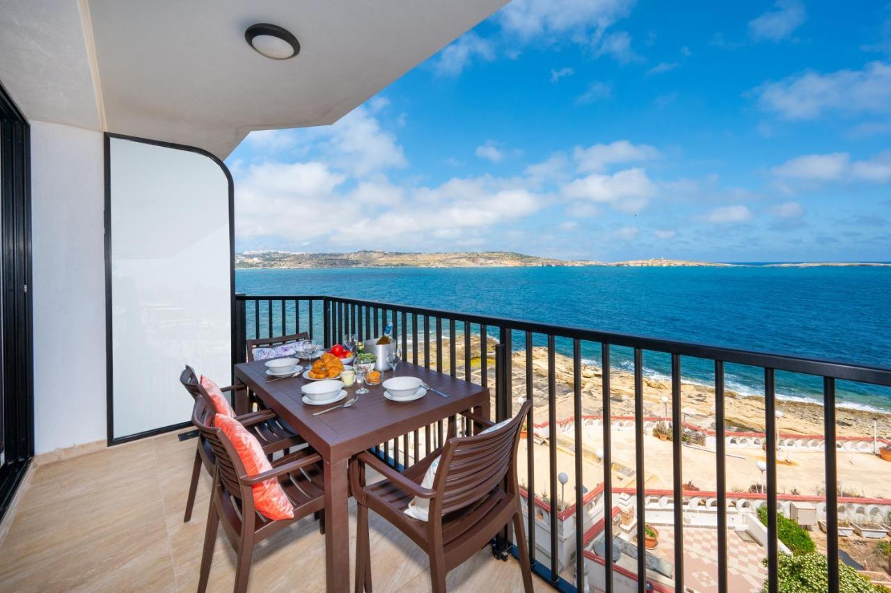 Islet Promenade Seafront Apartment With Large Corner Terrace By Getawaysmalta St. Paul's Bay Exterior foto